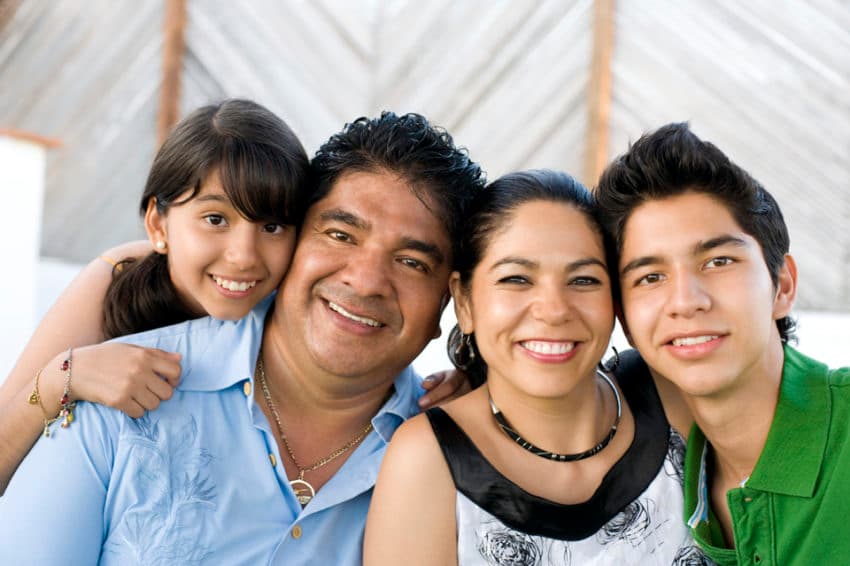 Familias de Olmos Park confían en Pura Vida Chiropractic